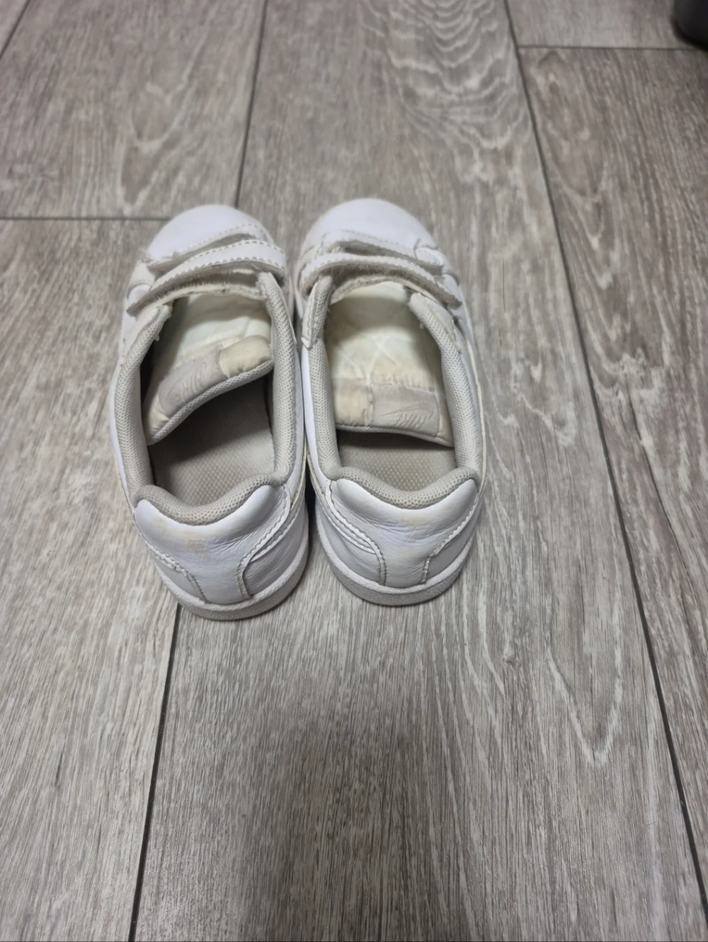 Nike Boys Court Royale 833536-102 White Casual Formal Shoes Sneakers Size 13C. - Picture 8 of 13